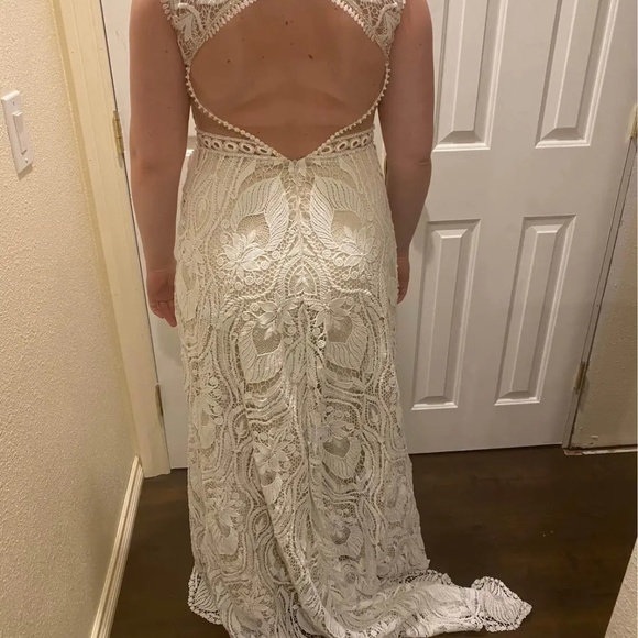 Boho lace wedding dress with beading - Picture 3 of 7